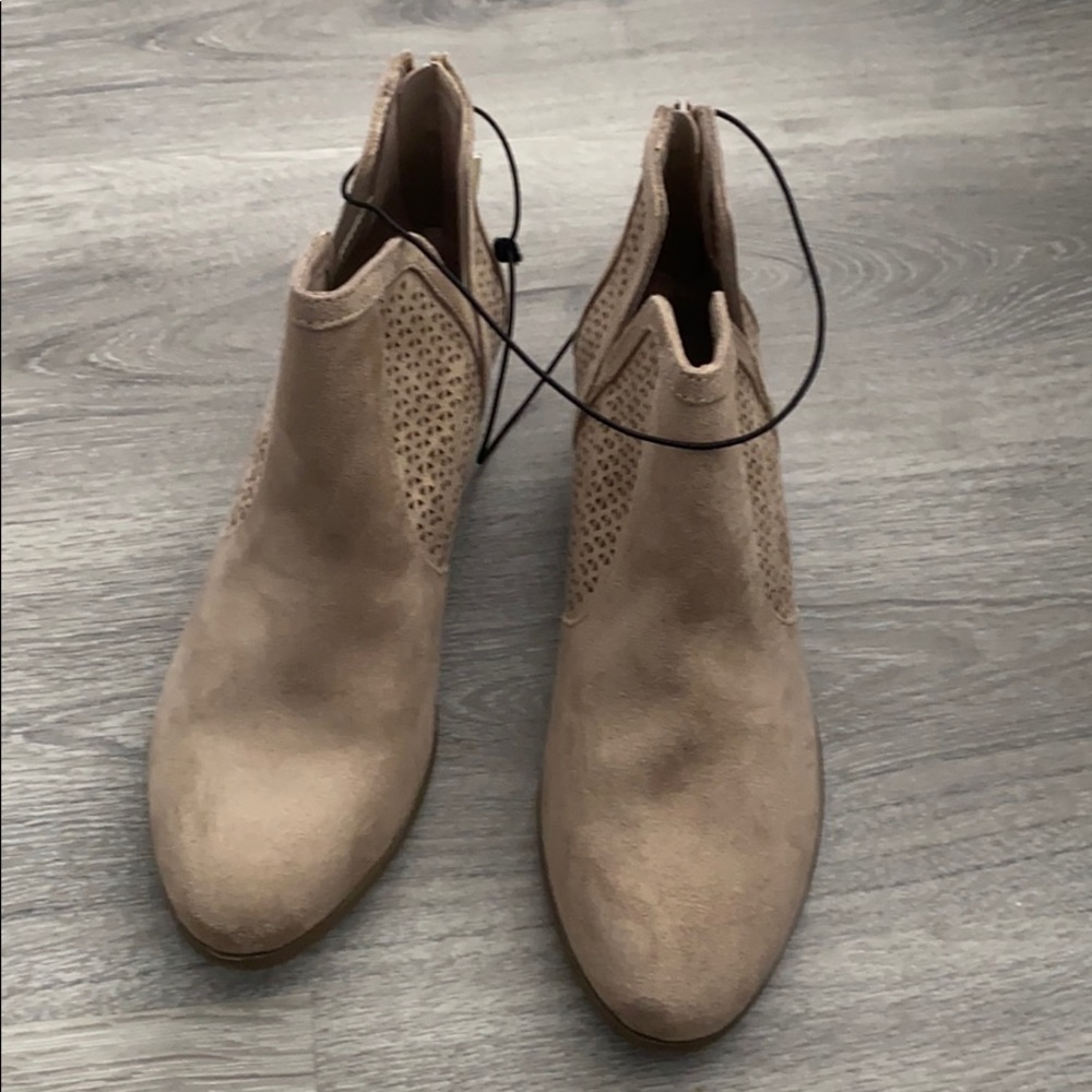 Booties - Picture 3 of 4